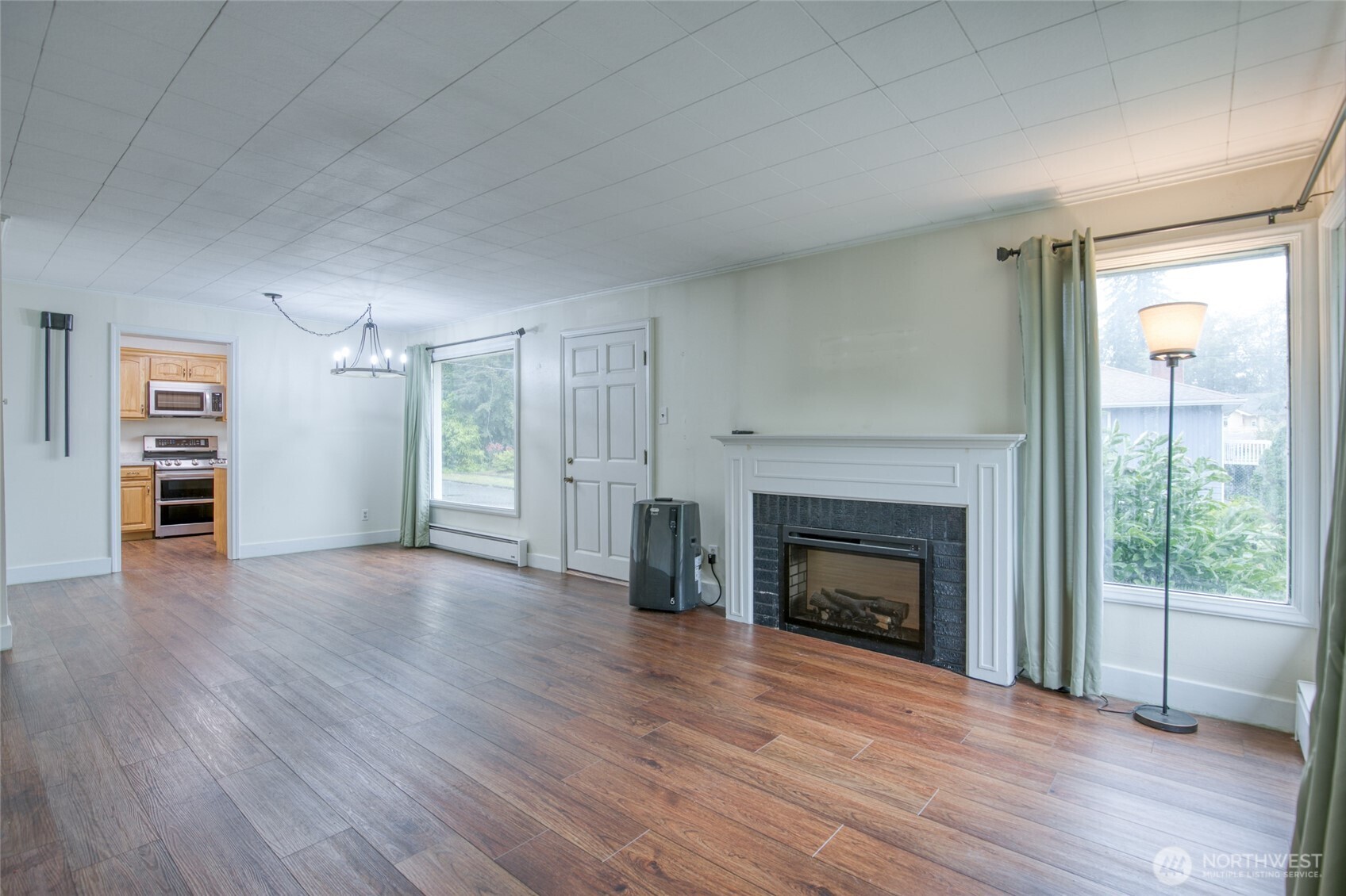 1951 Arnold Street Property Photo 8