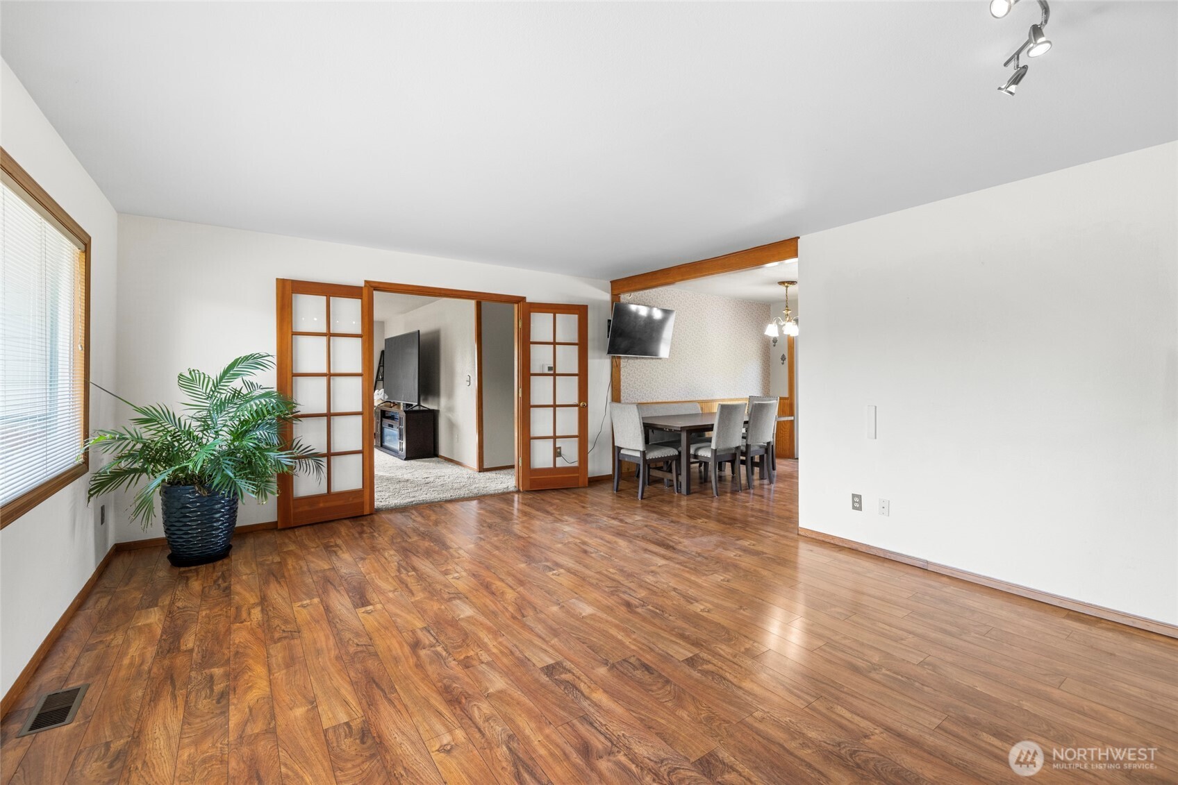 5175 Hannegan Road Property Photo 12