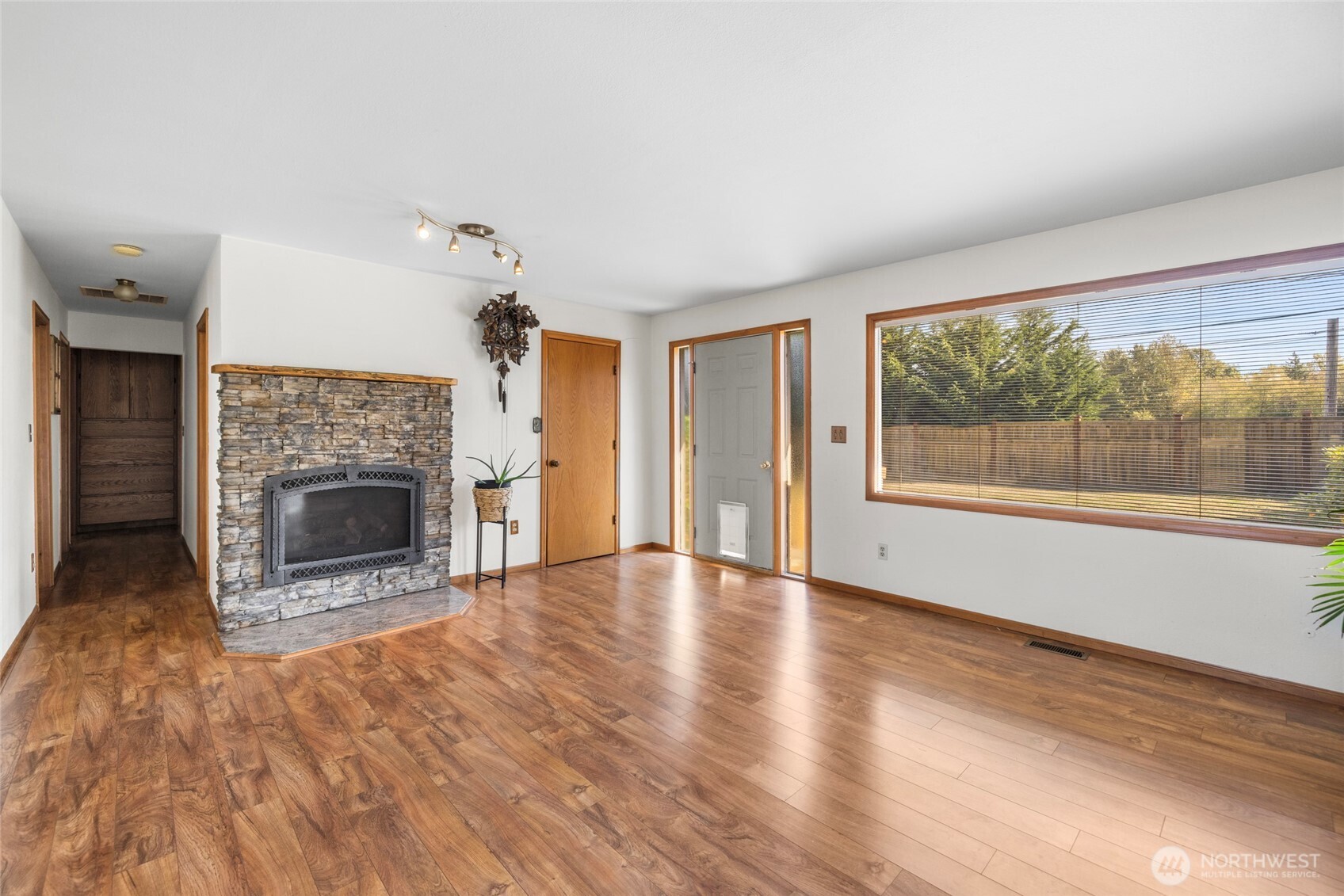 5175 Hannegan Road Property Photo 13