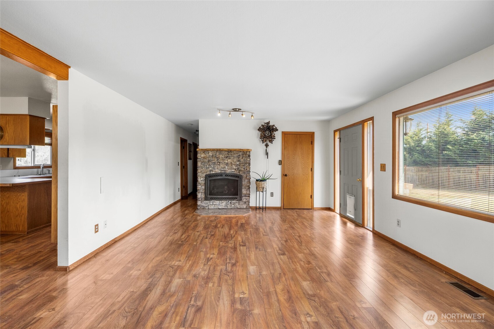 5175 Hannegan Road Property Photo 14