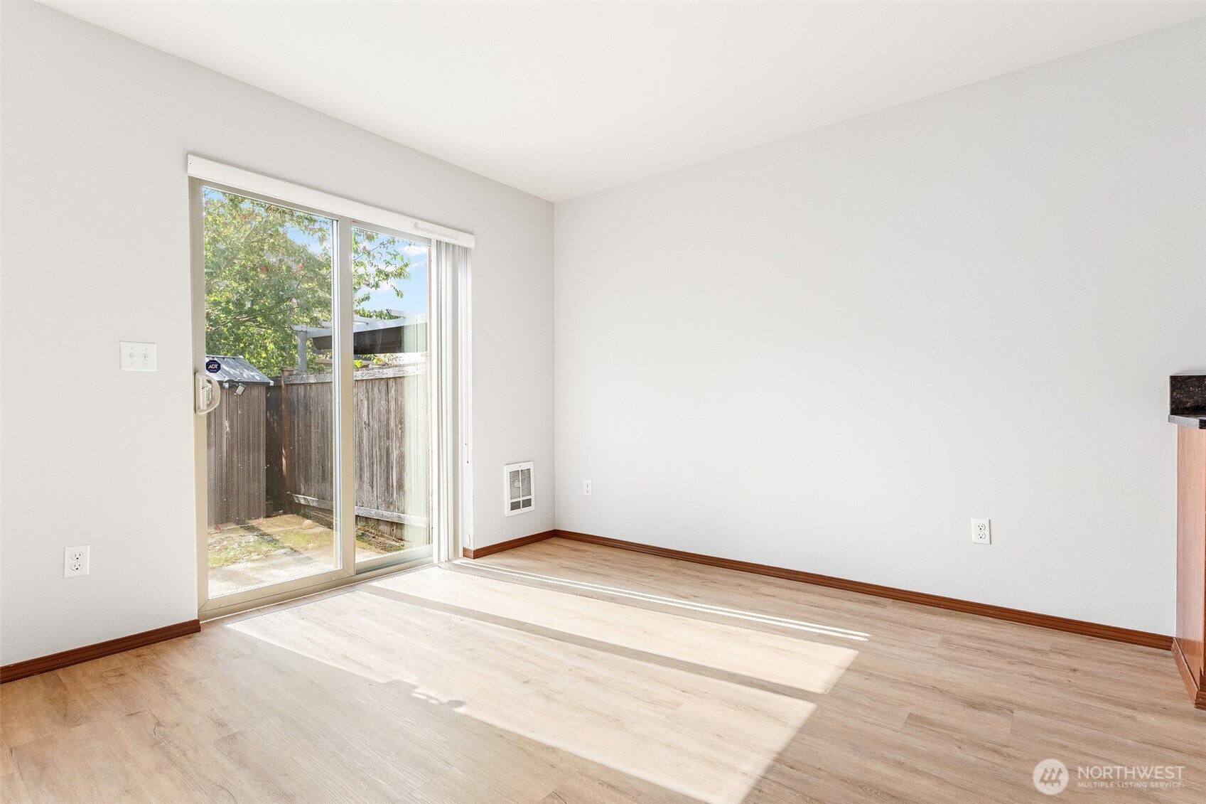 8209 42nd Place Property Photo 11