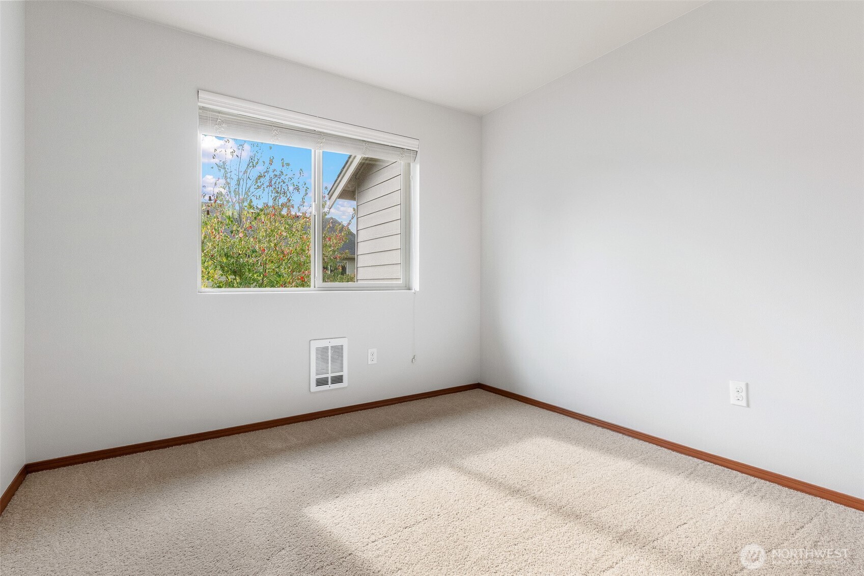 8209 42nd Place Property Photo 22