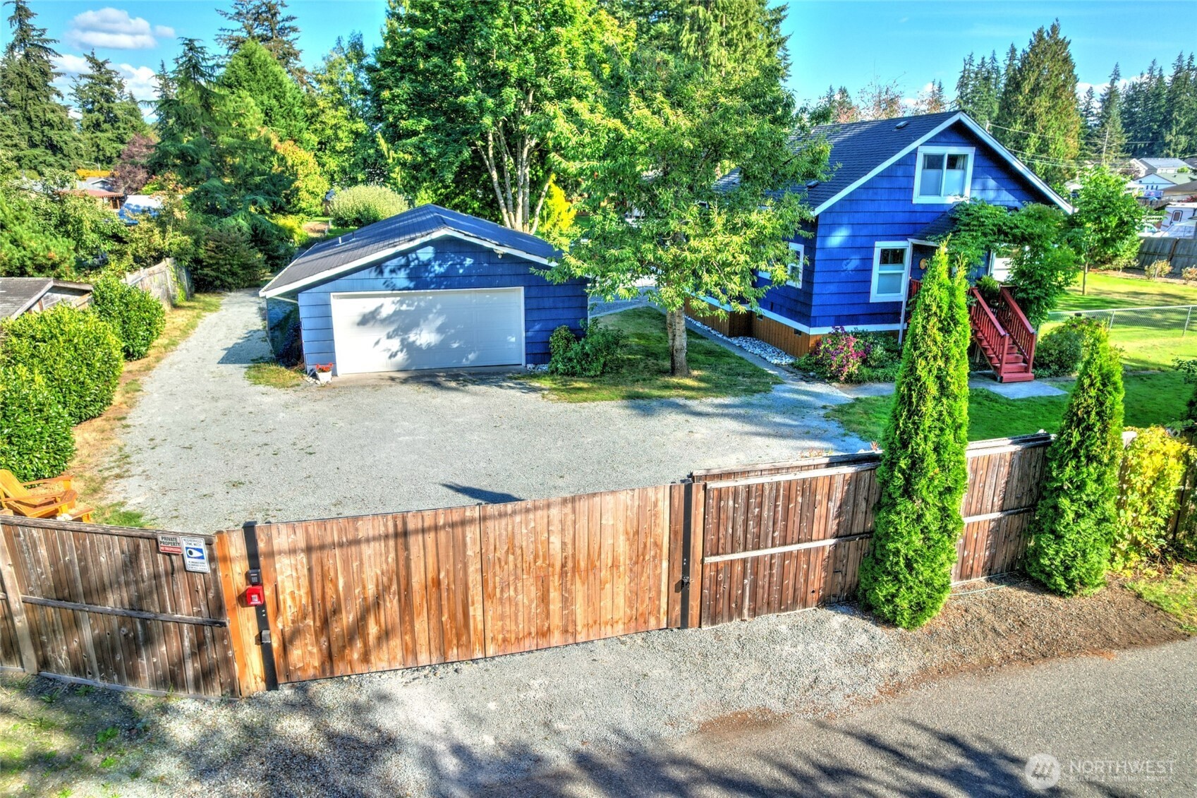 12025 44th Drive Property Photo 3