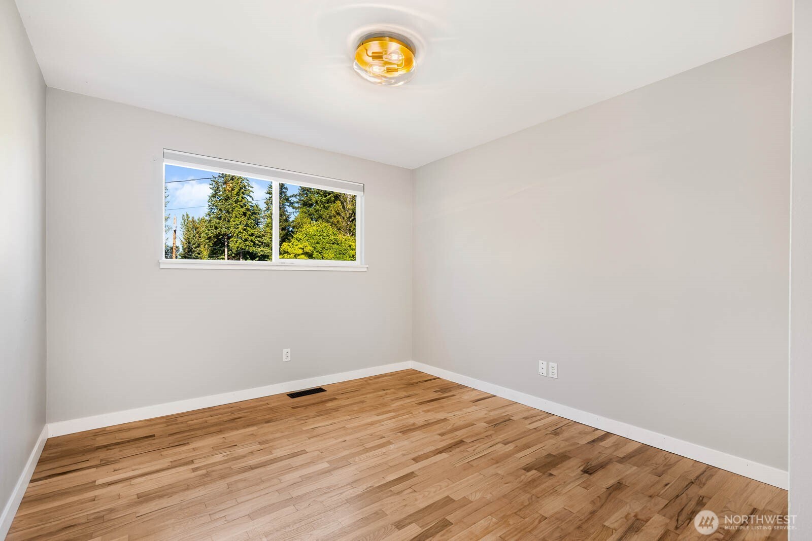 5502 191st St Sw Property Photo 10