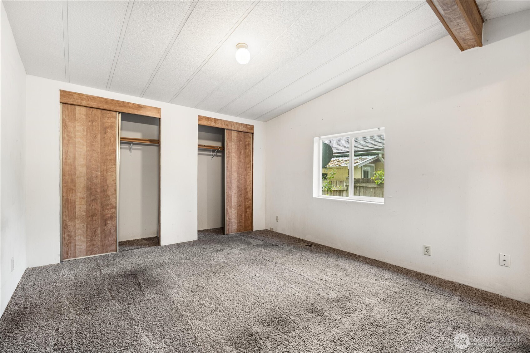 4029 Trenton Avenue Property Photo 10