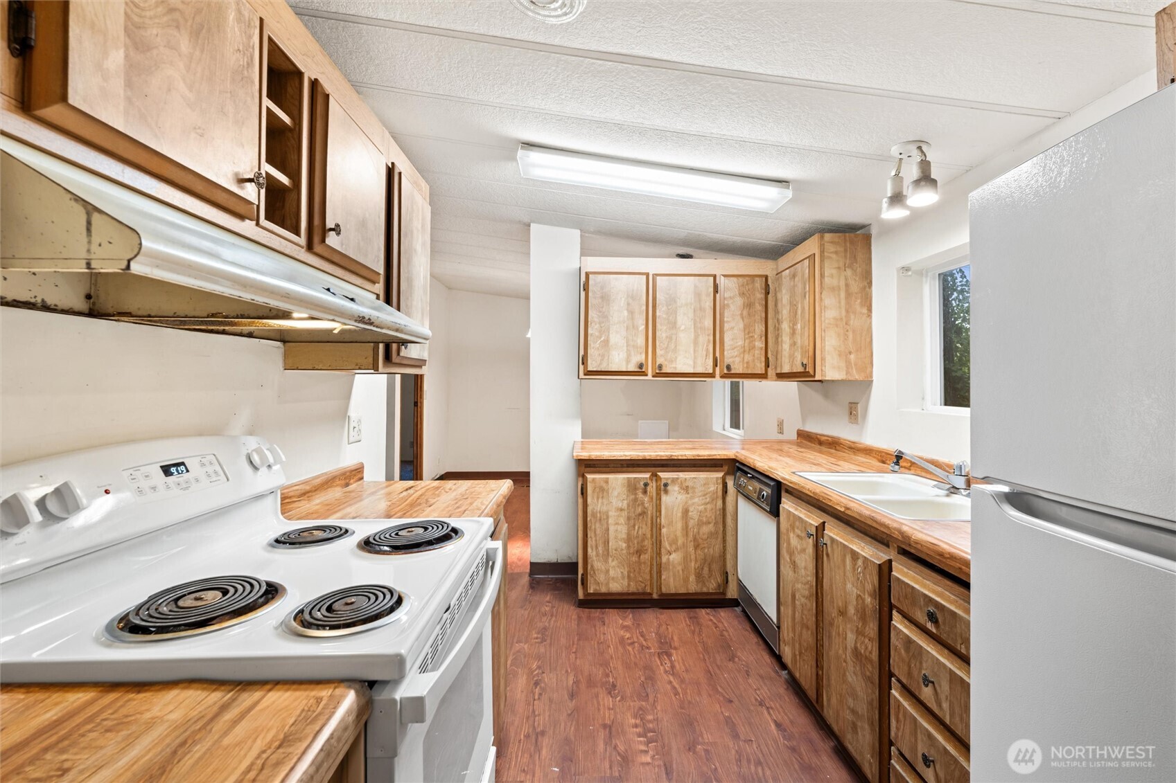 4029 Trenton Avenue Property Photo 11