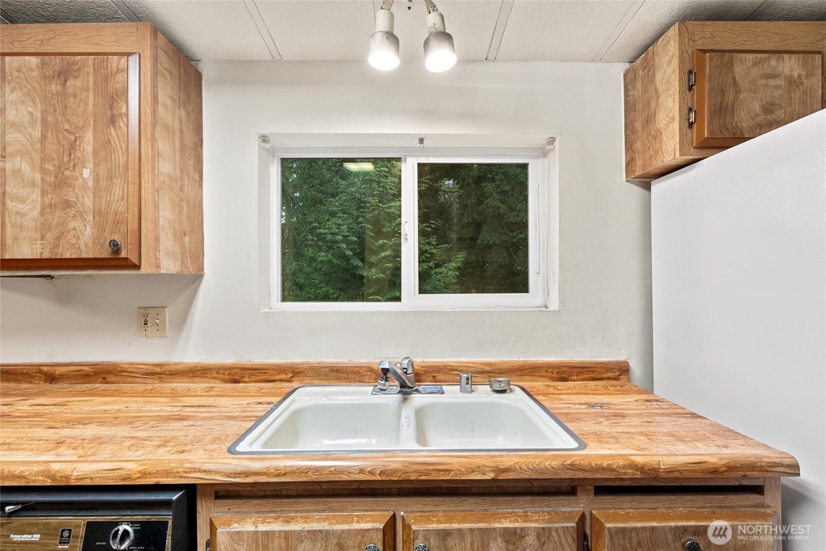 4029 Trenton Avenue Property Photo 13