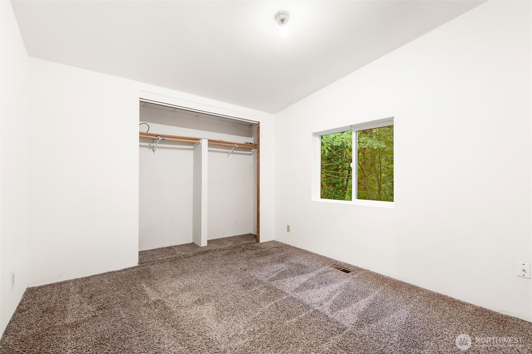 4029 Trenton Avenue Property Photo 16