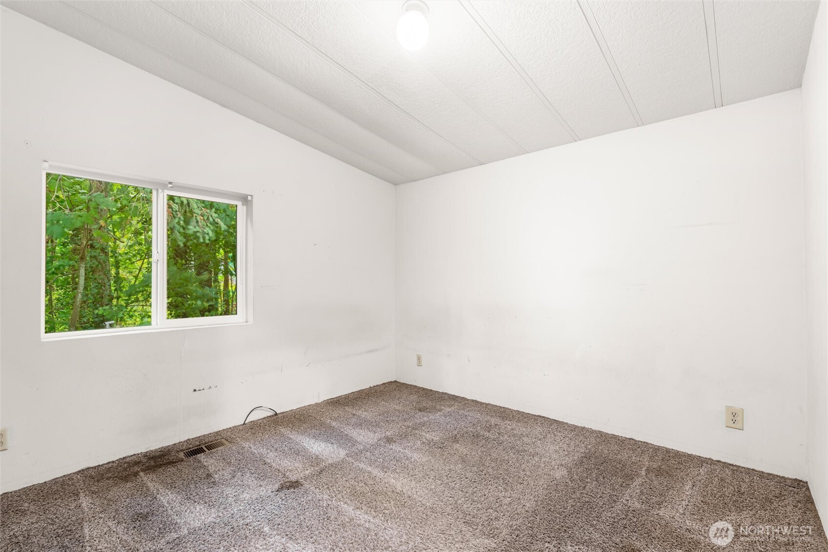 4029 Trenton Avenue Property Photo 17