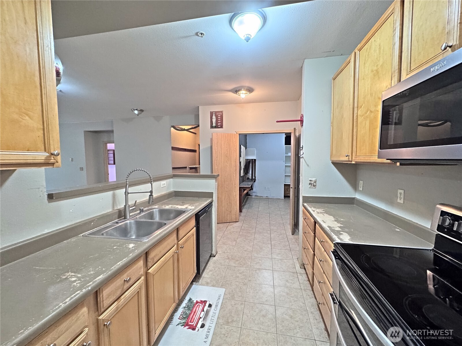 512 Darby Drive 113 Property Photo 6