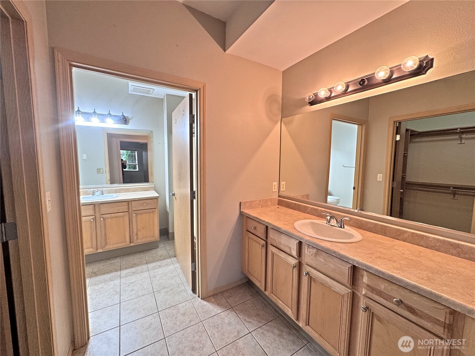 512 Darby Drive 113 Property Photo 14
