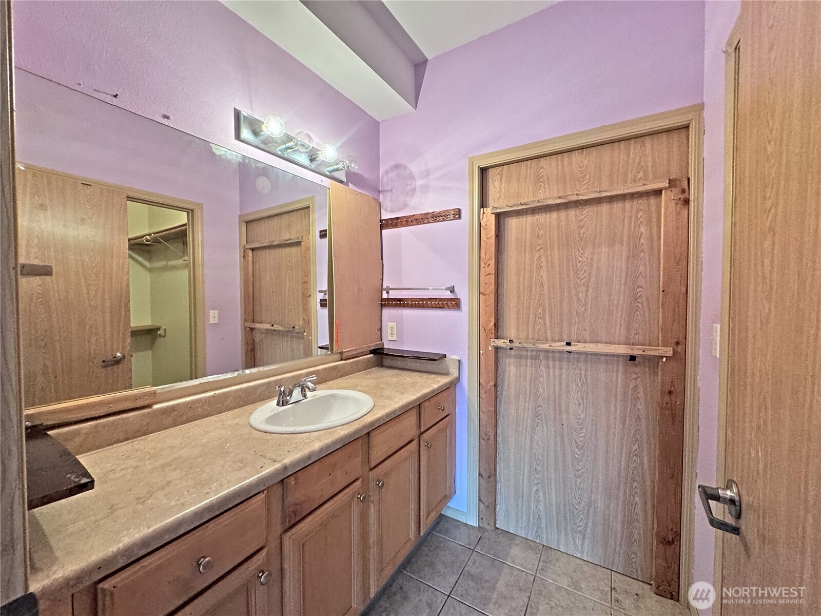 512 Darby Drive 113 Property Photo 17