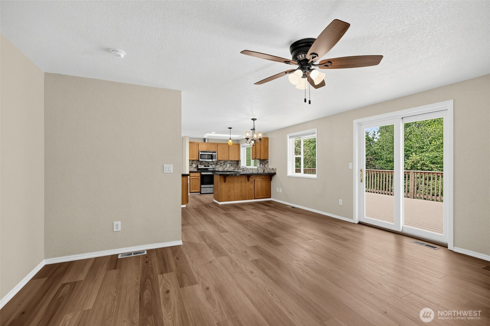 4627 127th Pl Place Property Photo 10