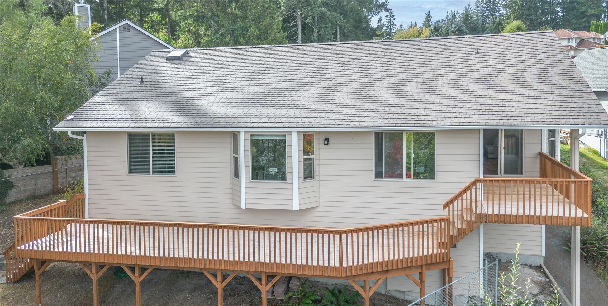 1242 Nw Timber Shadow Court Property Photo 2