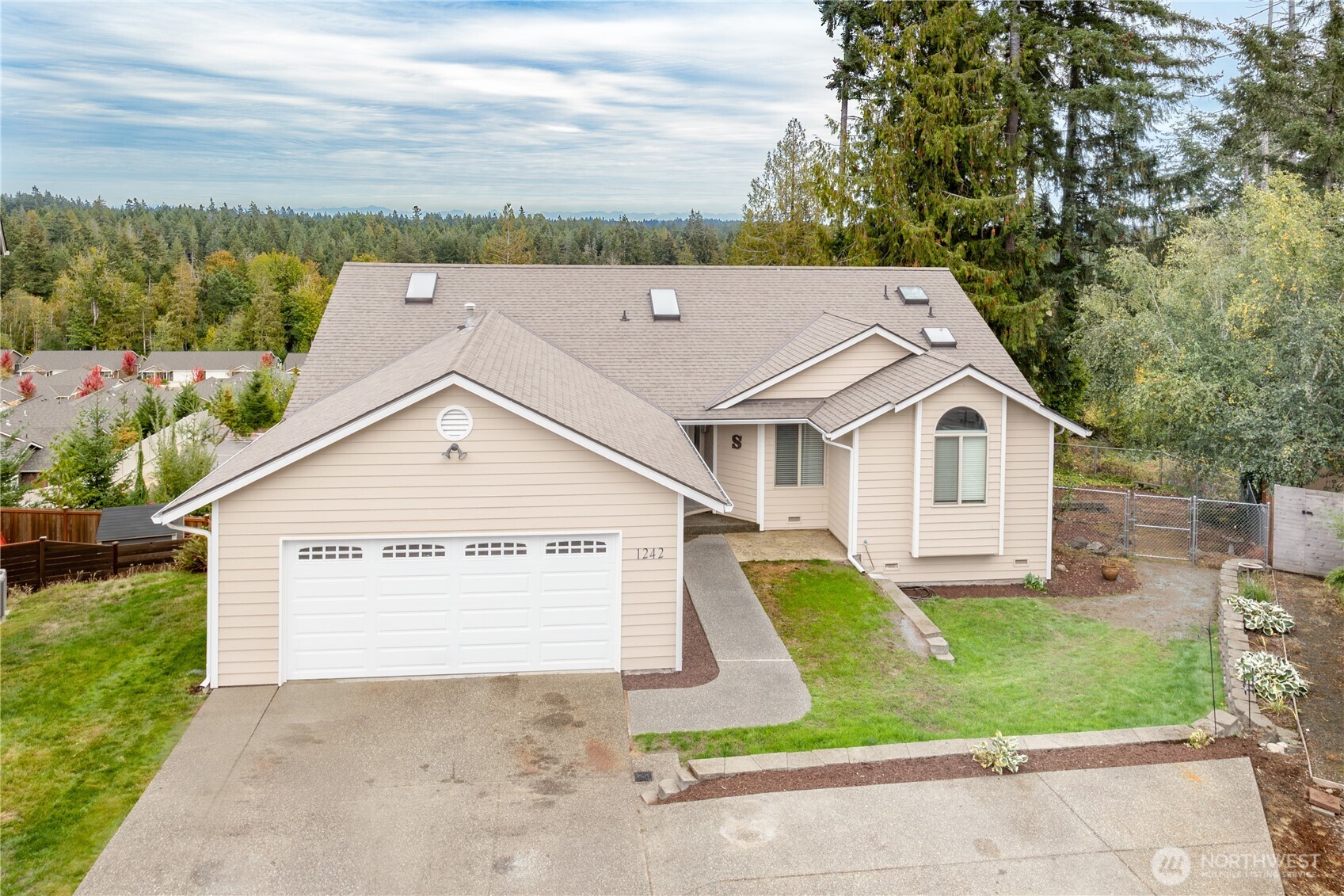 1242 Nw Timber Shadow Court Property Photo 32