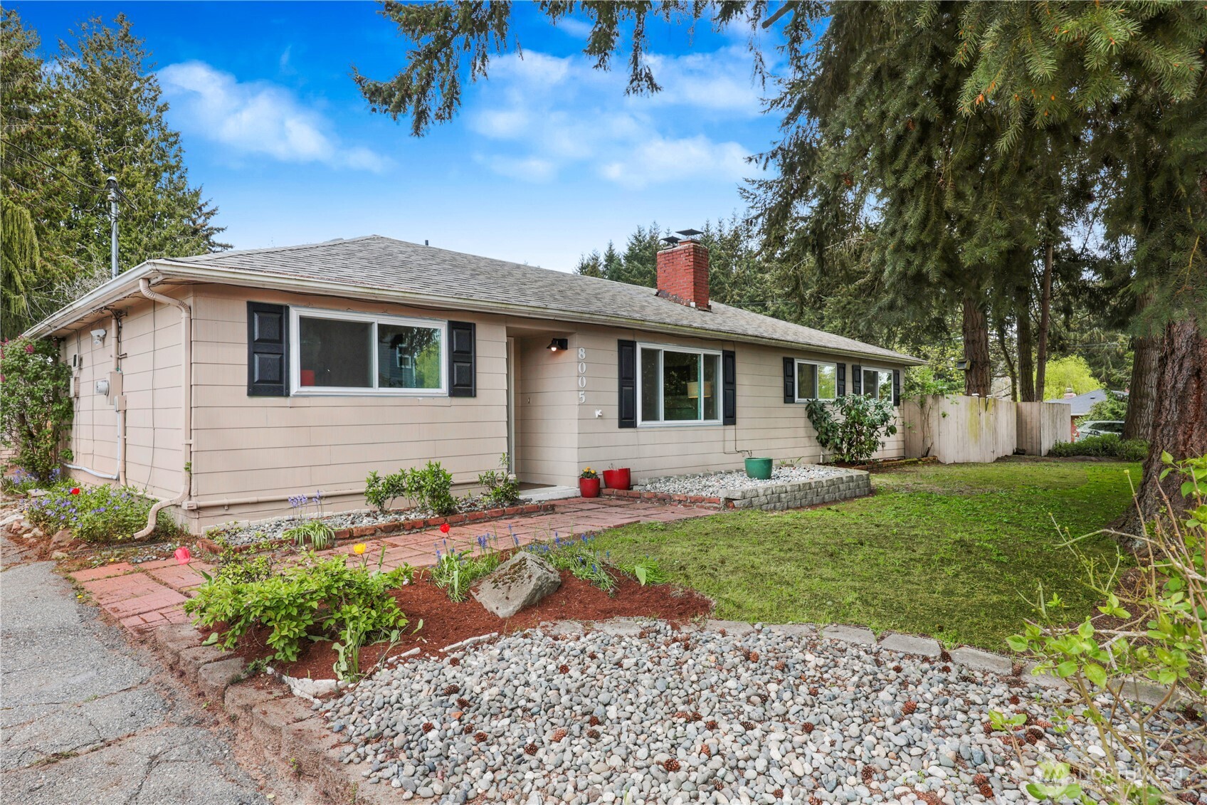 8005 220th Street Property Photo 32
