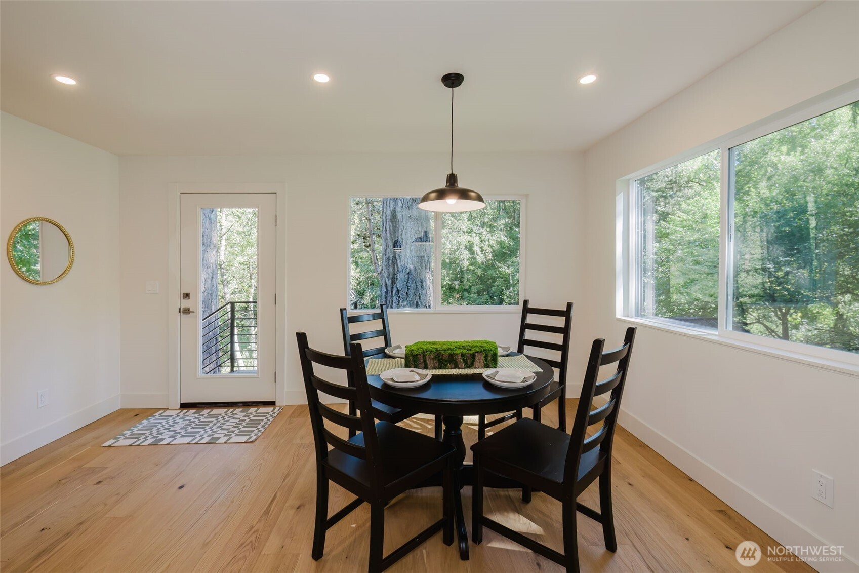 6338 Blakely Avenue Property Photo 10
