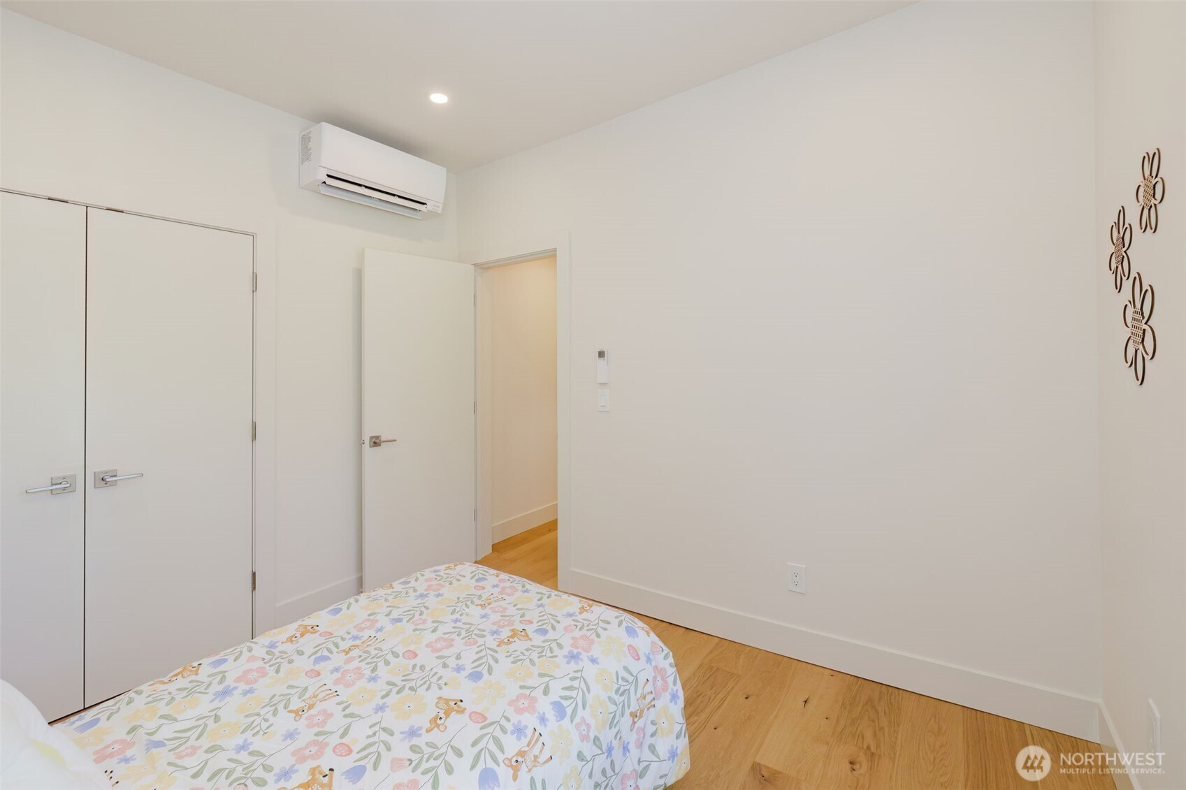 6338 Blakely Avenue Property Photo 18