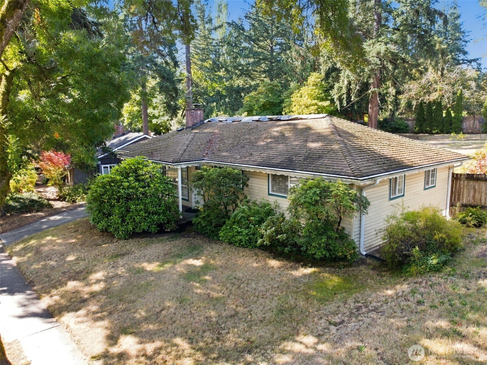 11735 35th Avenue Property Photo 3