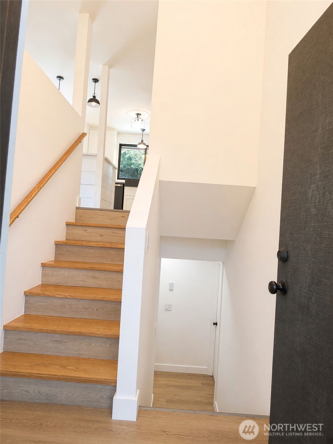 2242 W 12th Street Property Photo 6