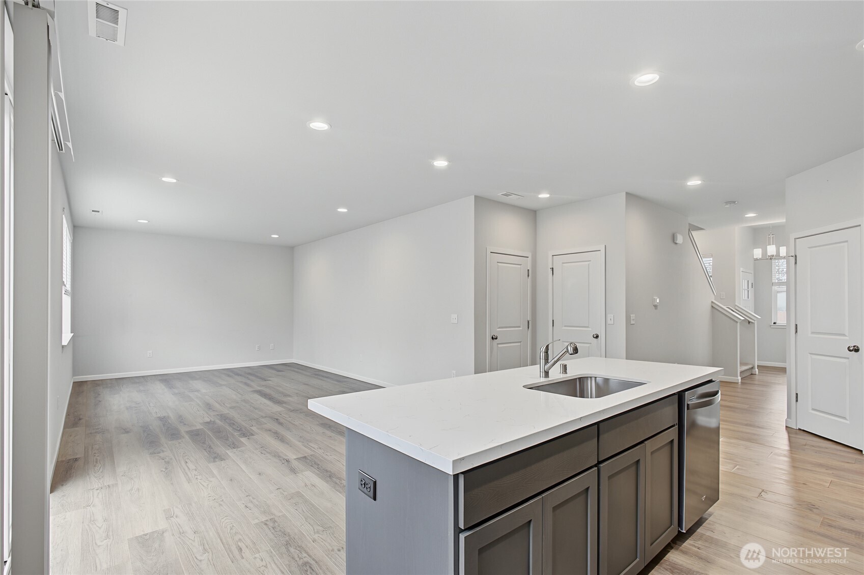 8022 Mckinley Avenue Property Photo 7