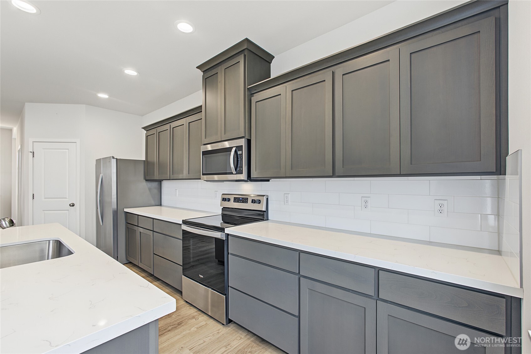 8022 Mckinley Avenue Property Photo 13