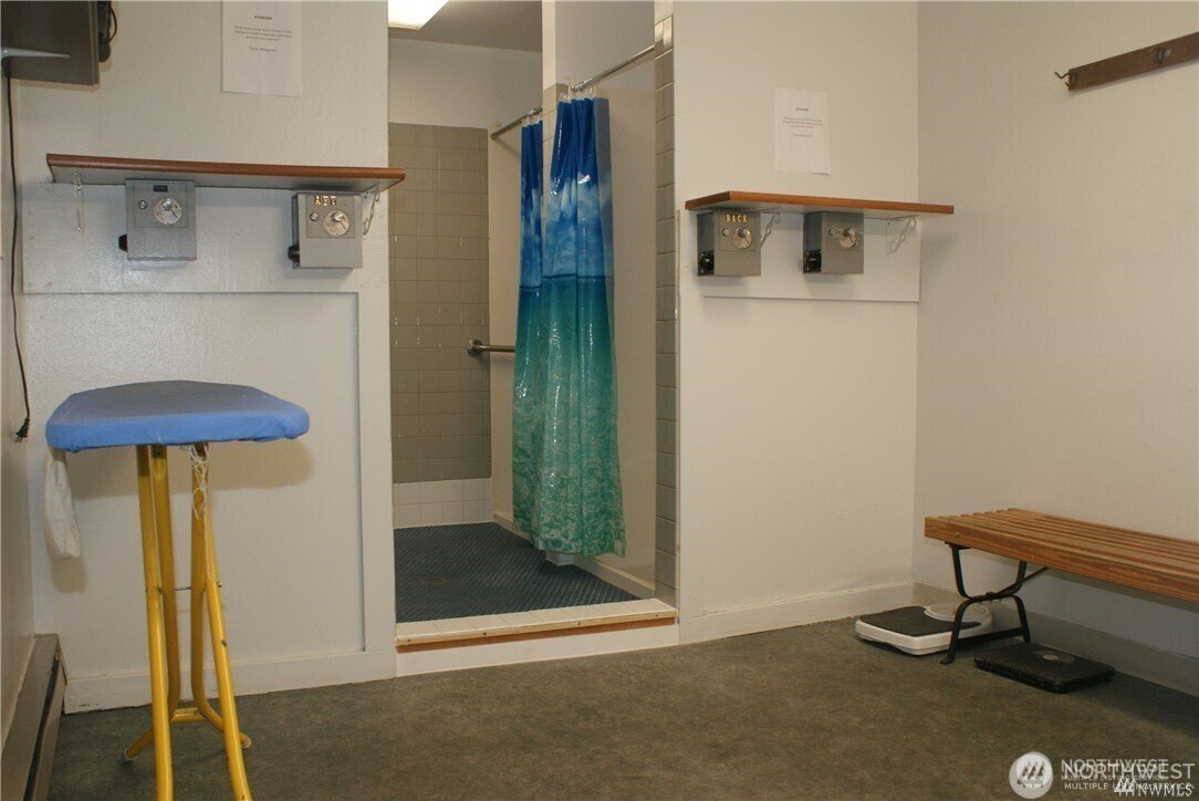 9050 Seward Park Avenue A-2 Property Photo 12