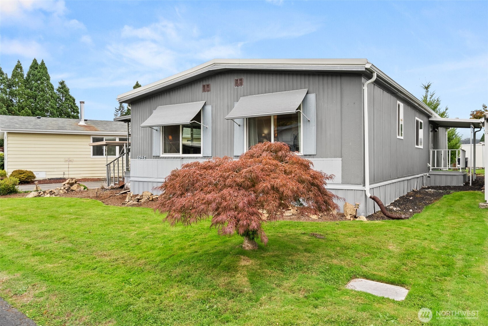 1342 Spruce Drive Property Photo 3