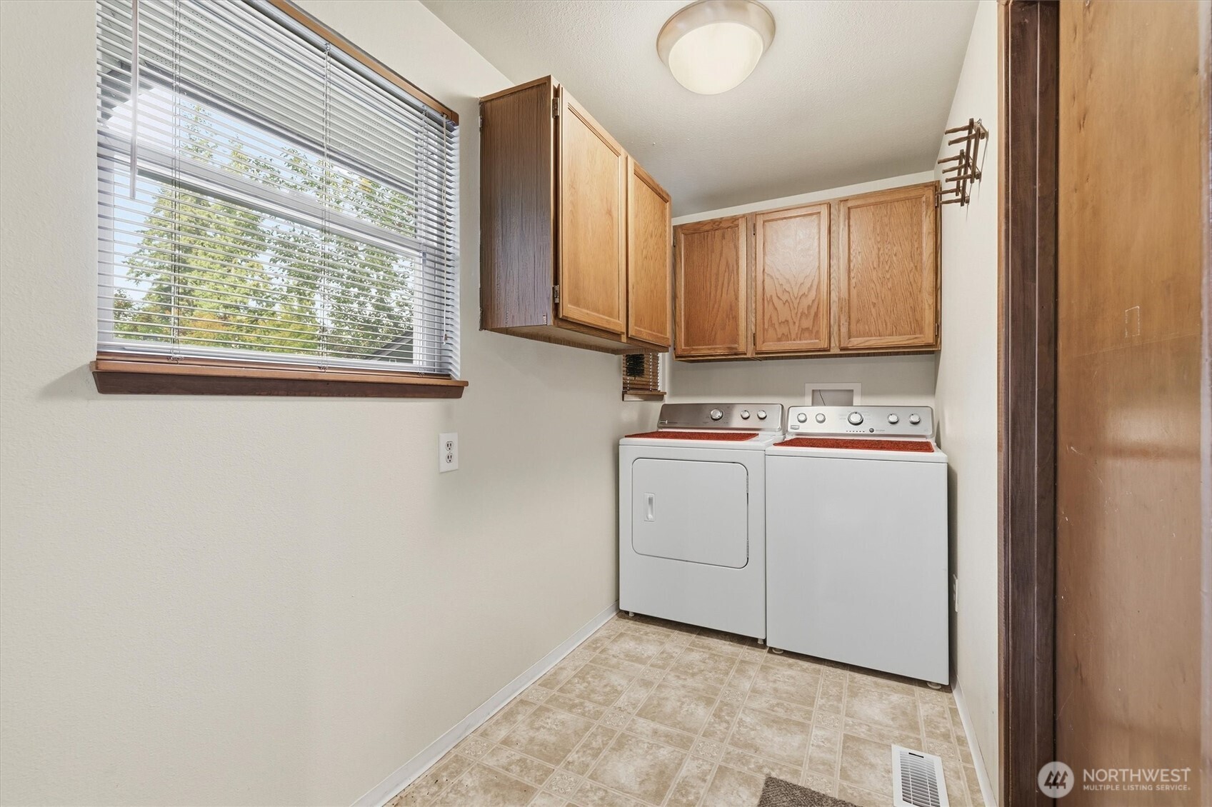 2919 24th Avenue Ct Property Photo 18