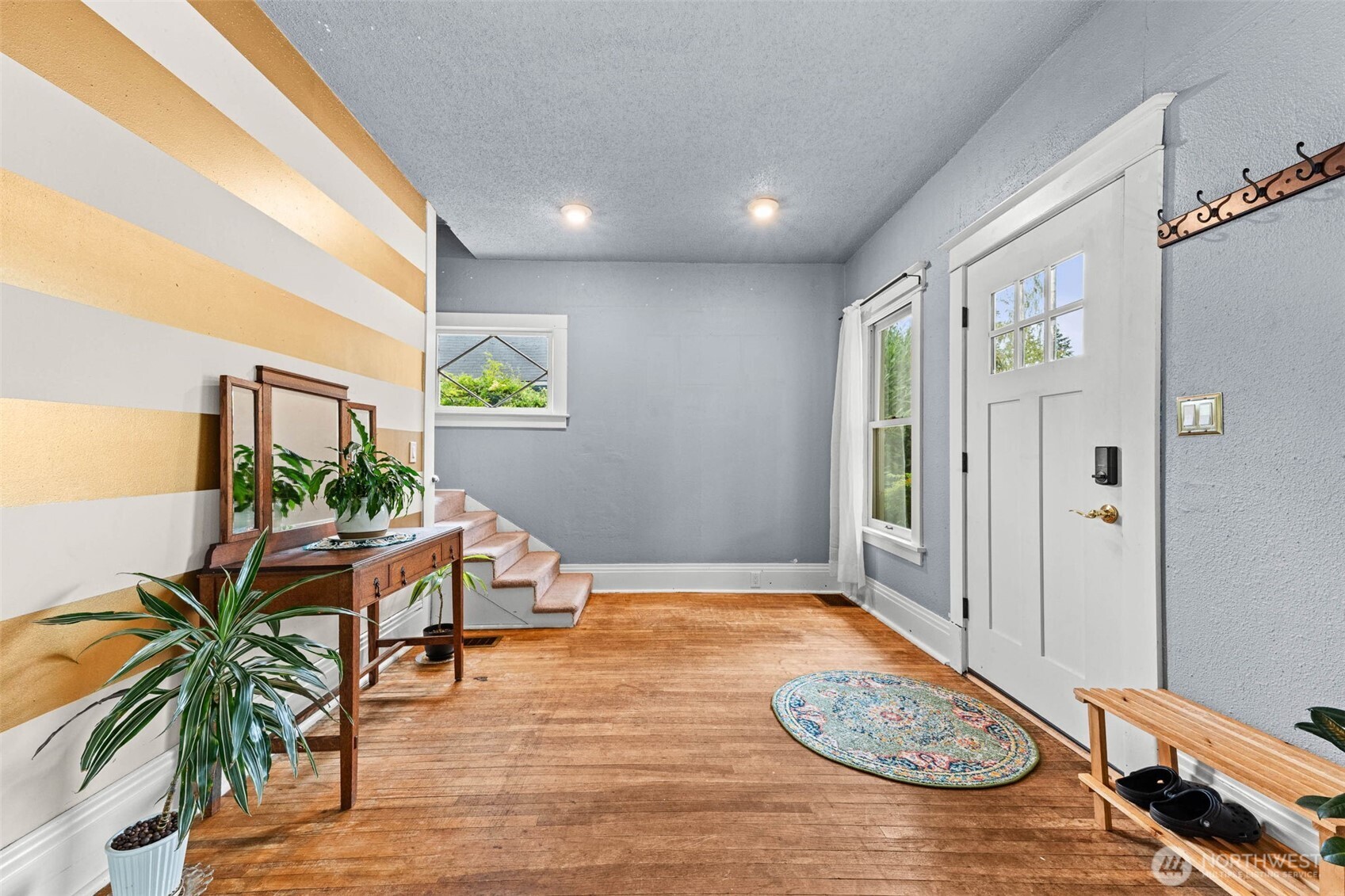 1402 N Fife Street Property Photo 4