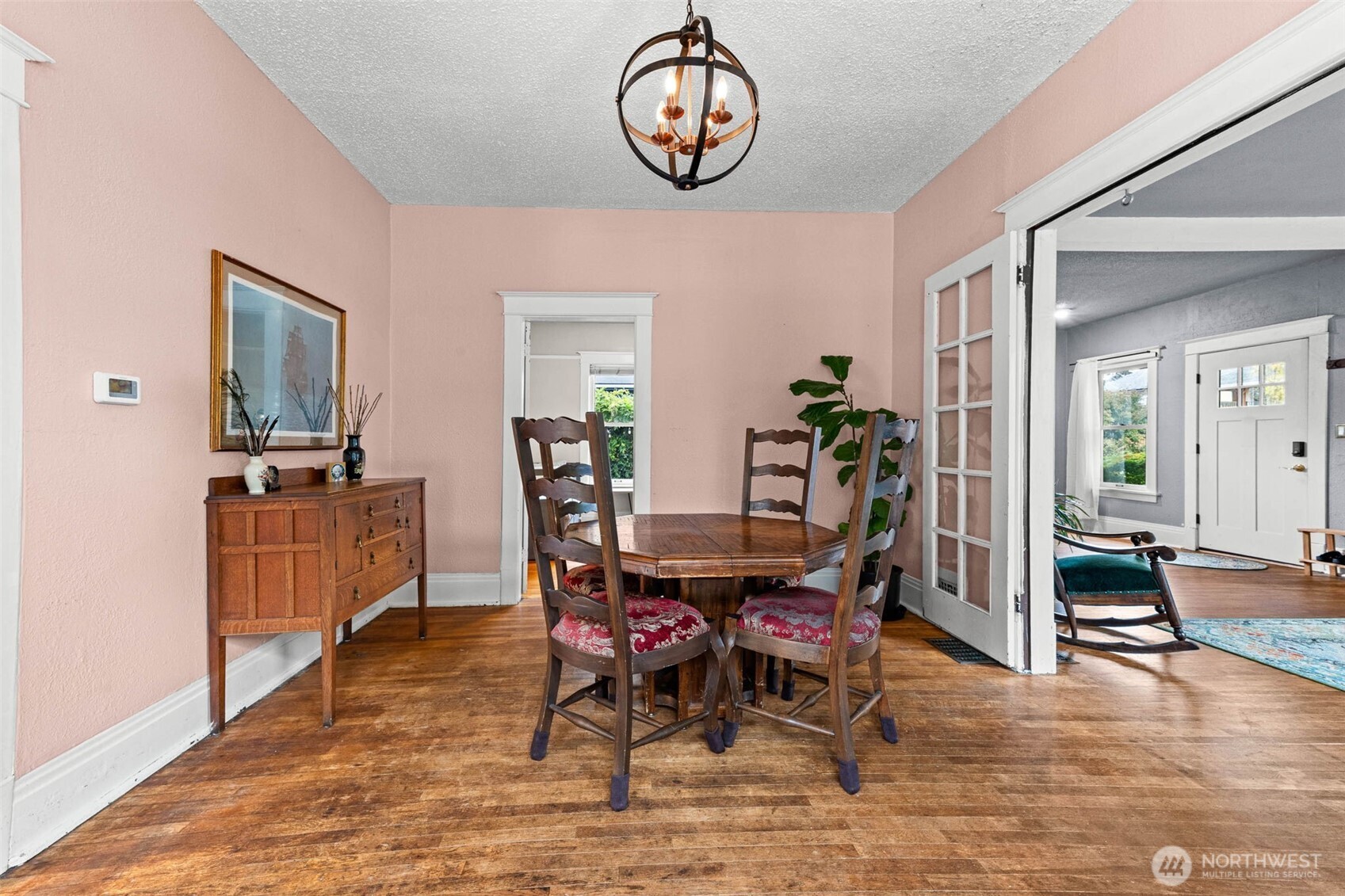 1402 N Fife Street Property Photo 8