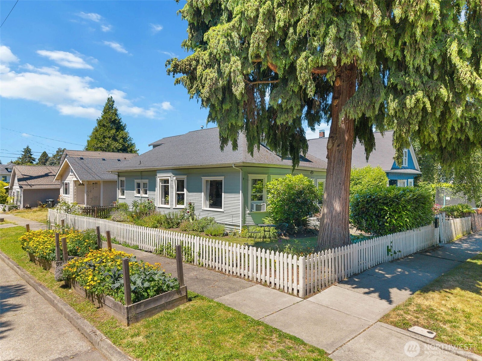 1402 N Fife Street Property Photo 34