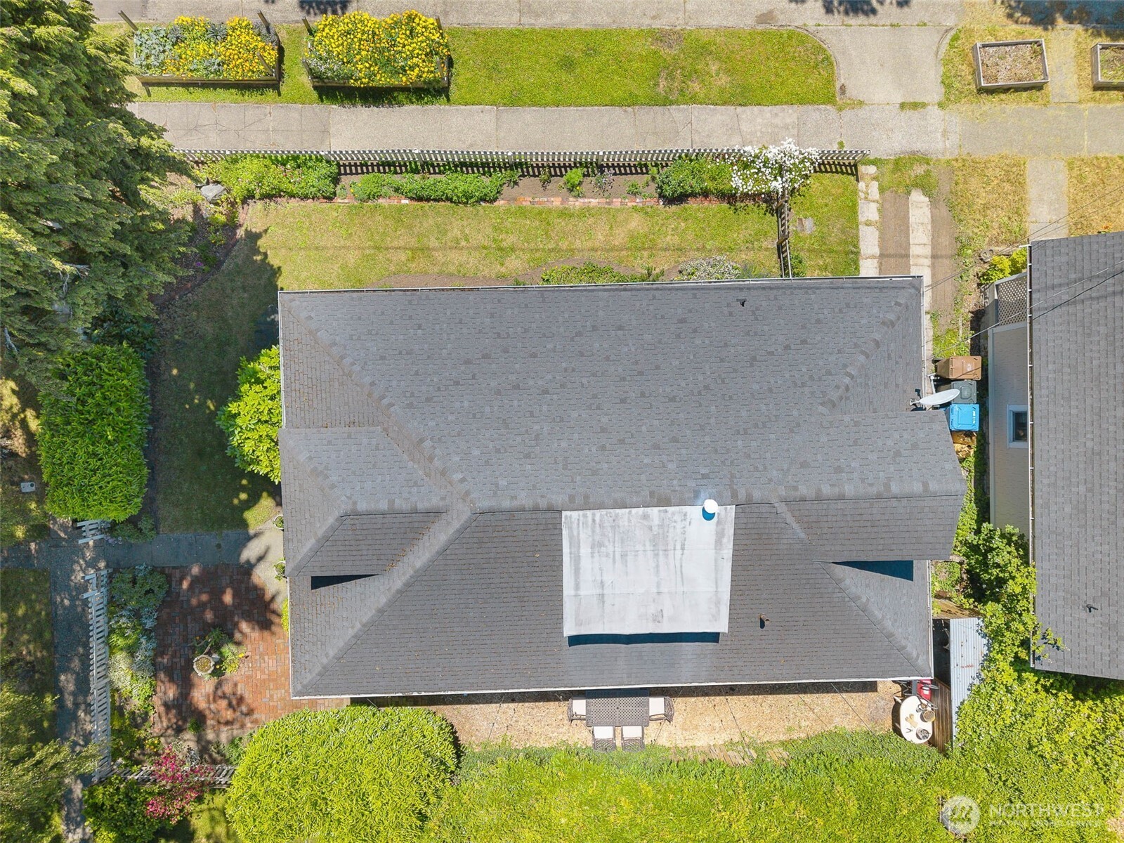 1402 N Fife Street Property Photo 38