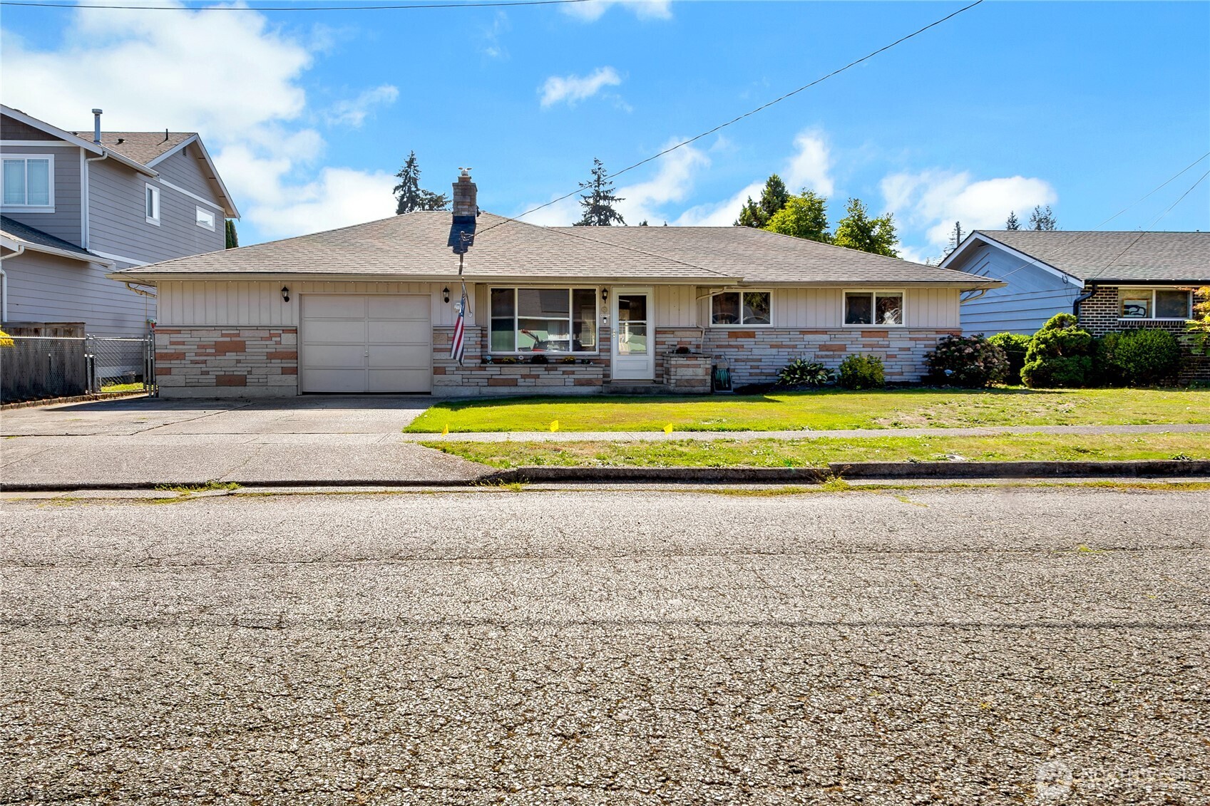820 9th Avenue Property Photo 1