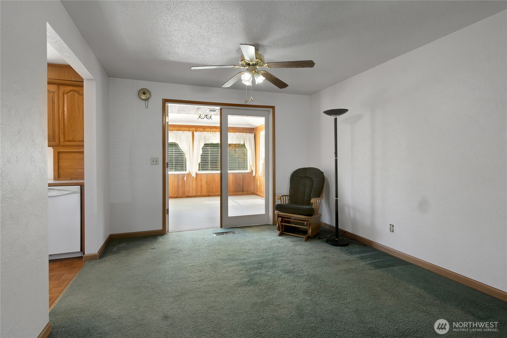 820 9th Avenue Property Photo 6