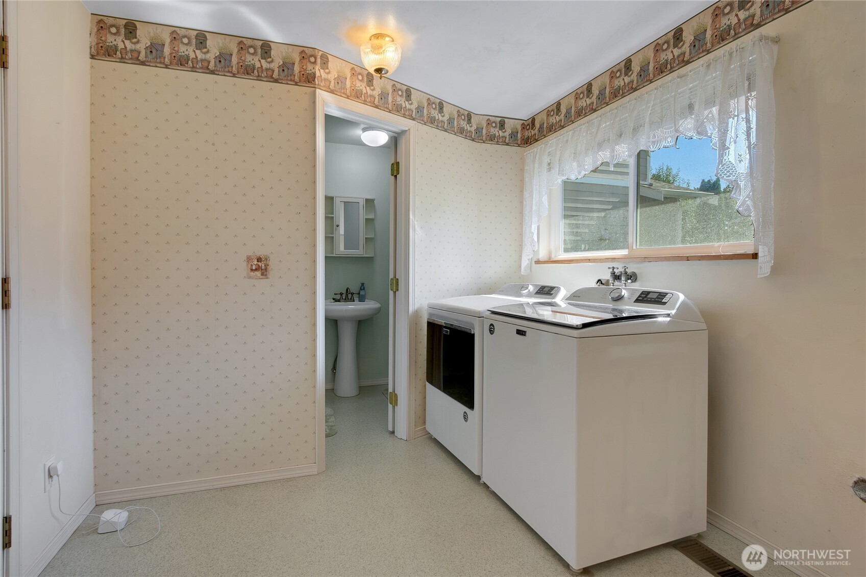 820 9th Avenue Property Photo 13