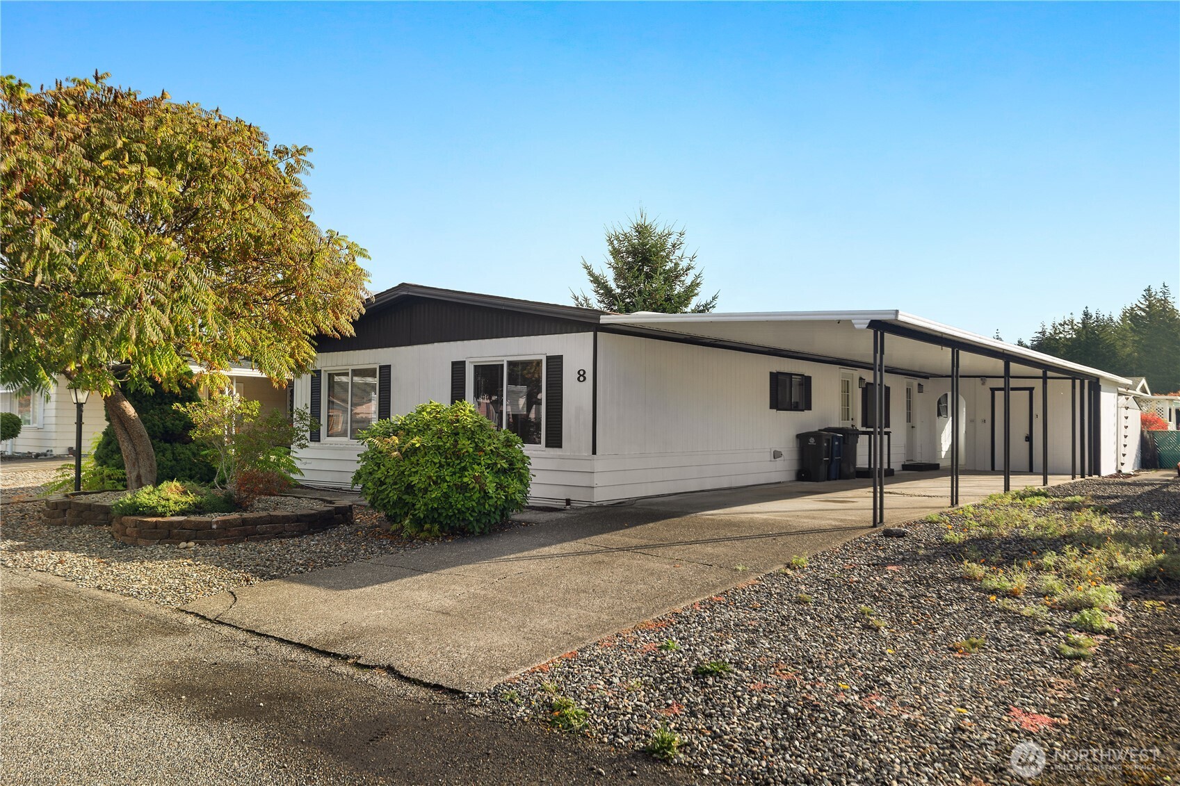 8 Dasher Drive Property Photo 1