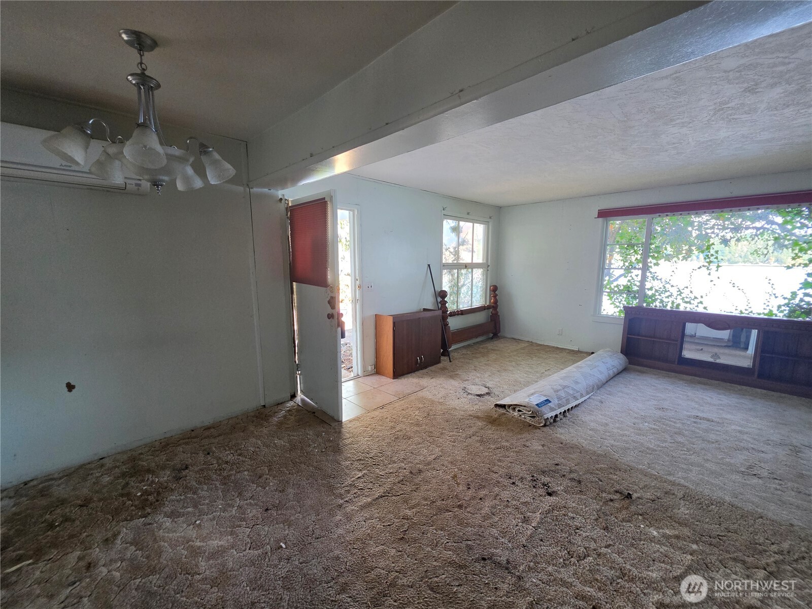 560 E North Bay Road Property Photo 12