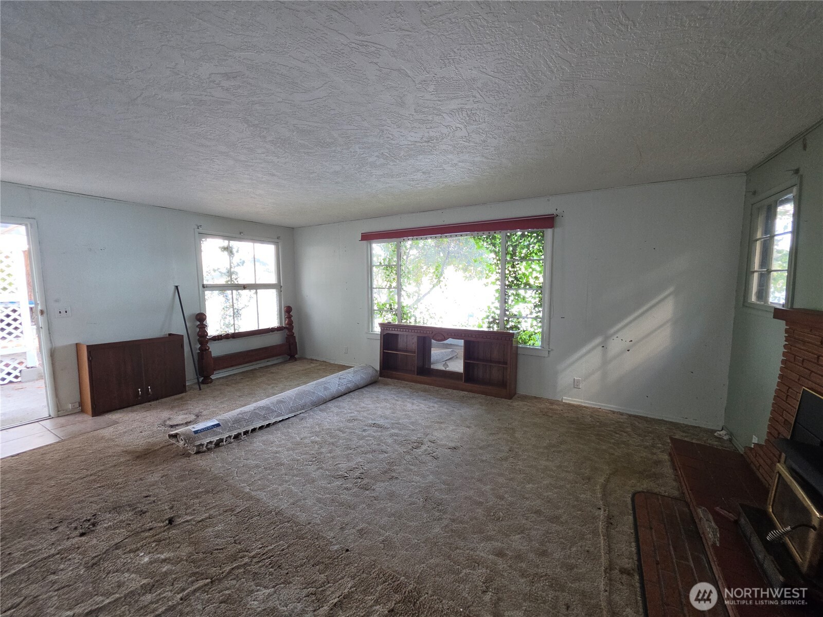 560 E North Bay Road Property Photo 13