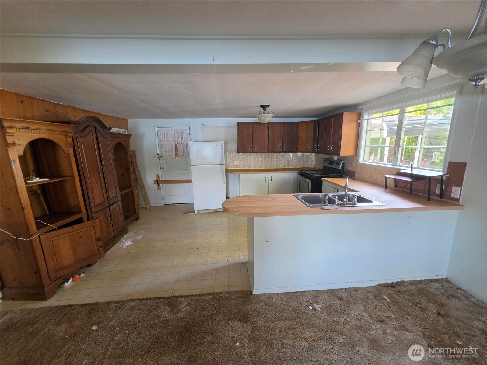 560 E North Bay Road Property Photo 16