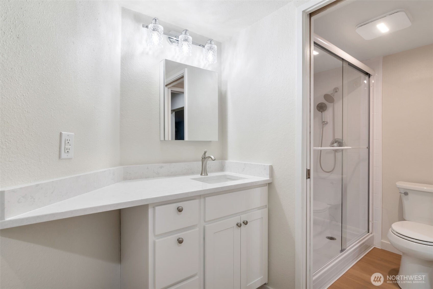 23507 Lakeview Dr B103 Property Photo 15
