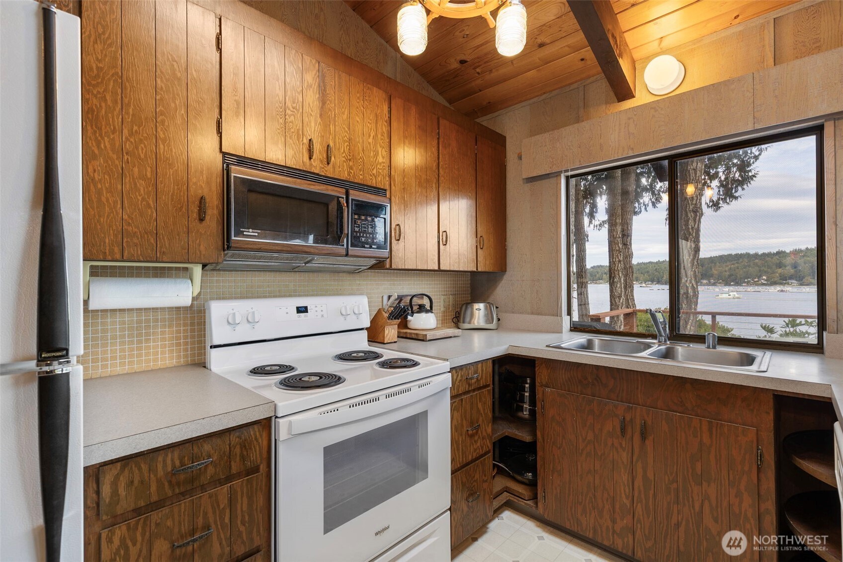 8768 Misery Point Road Property Photo 18