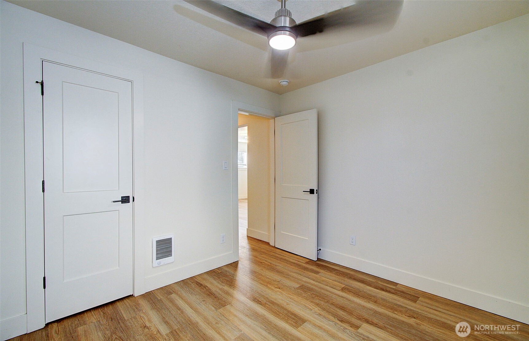 340 20 Avenue Property Photo 14