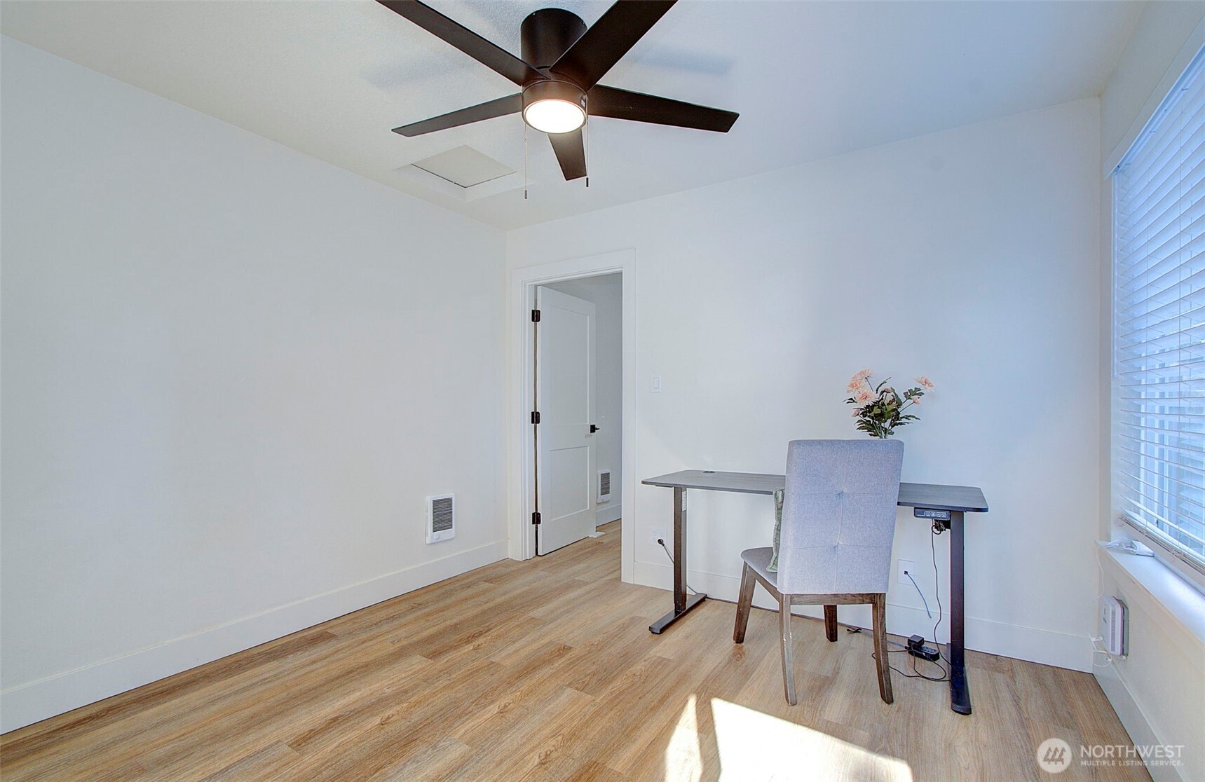 340 20 Avenue Property Photo 22