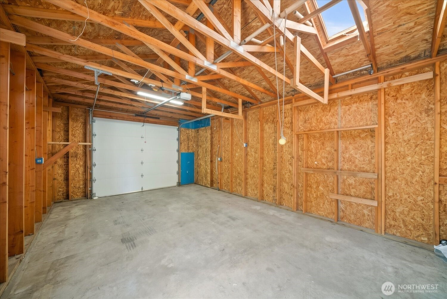2727 W Broadway Ave Property Photo 23