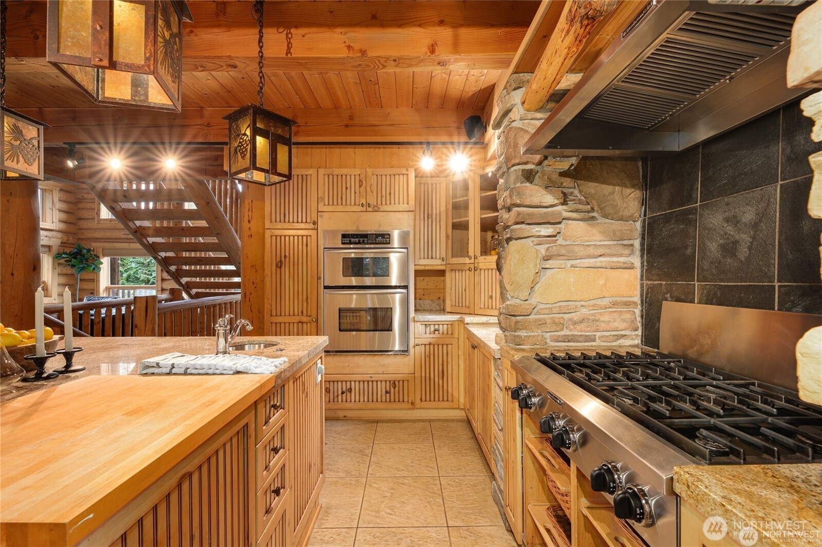 10 Summit Way Property Photo 8