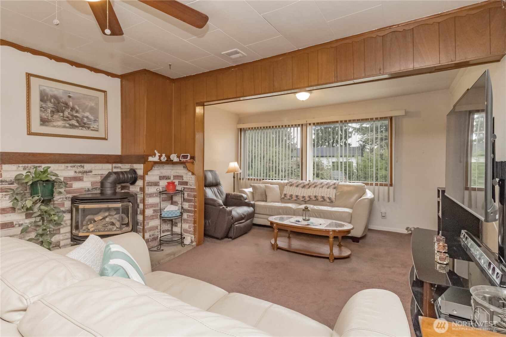 10622 Fruitland Avenue Property Photo 3