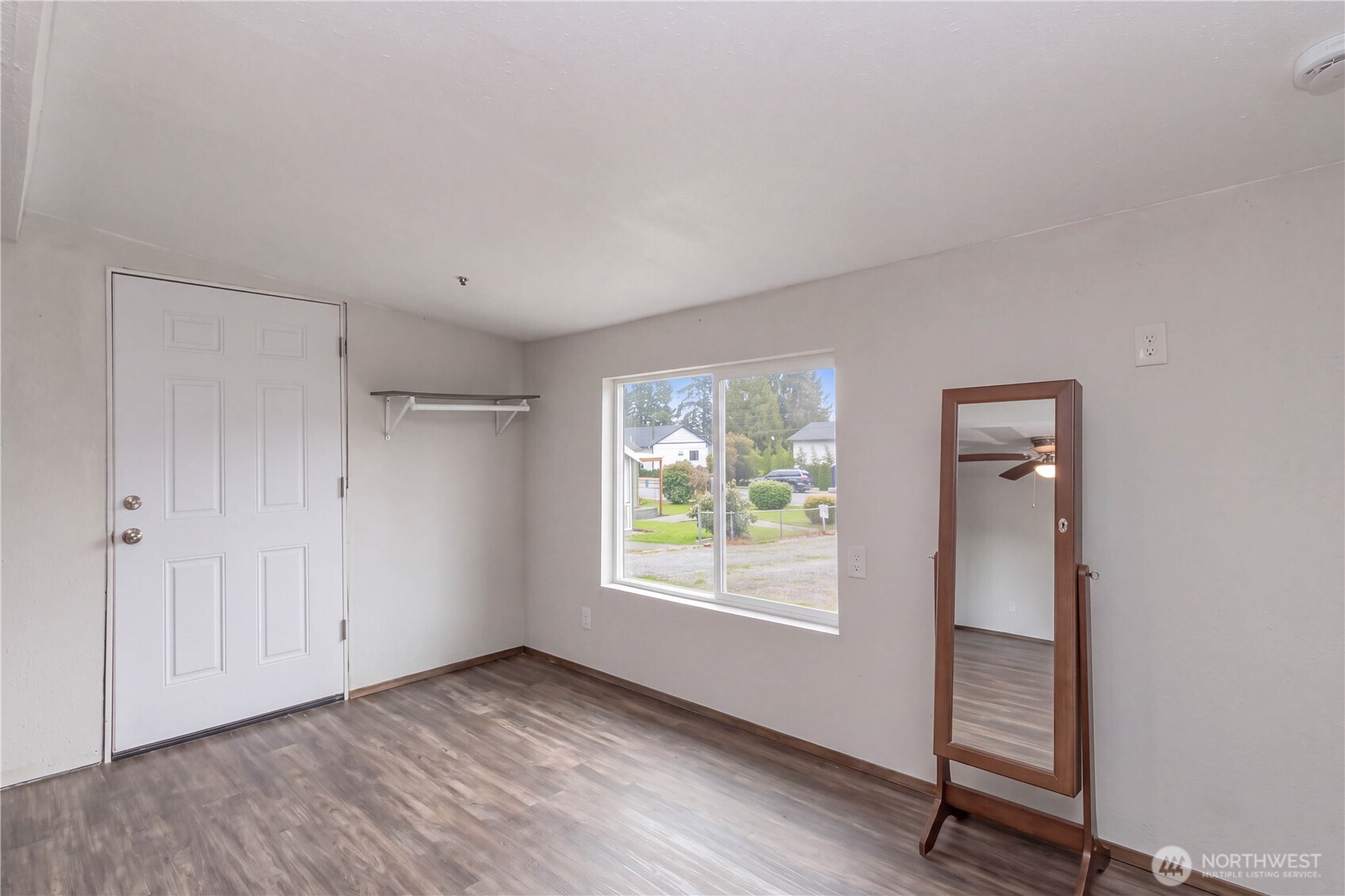 10622 Fruitland Avenue Property Photo 28