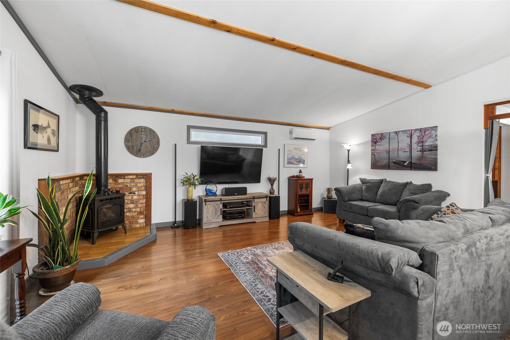 504 Colville Way Property Photo 12