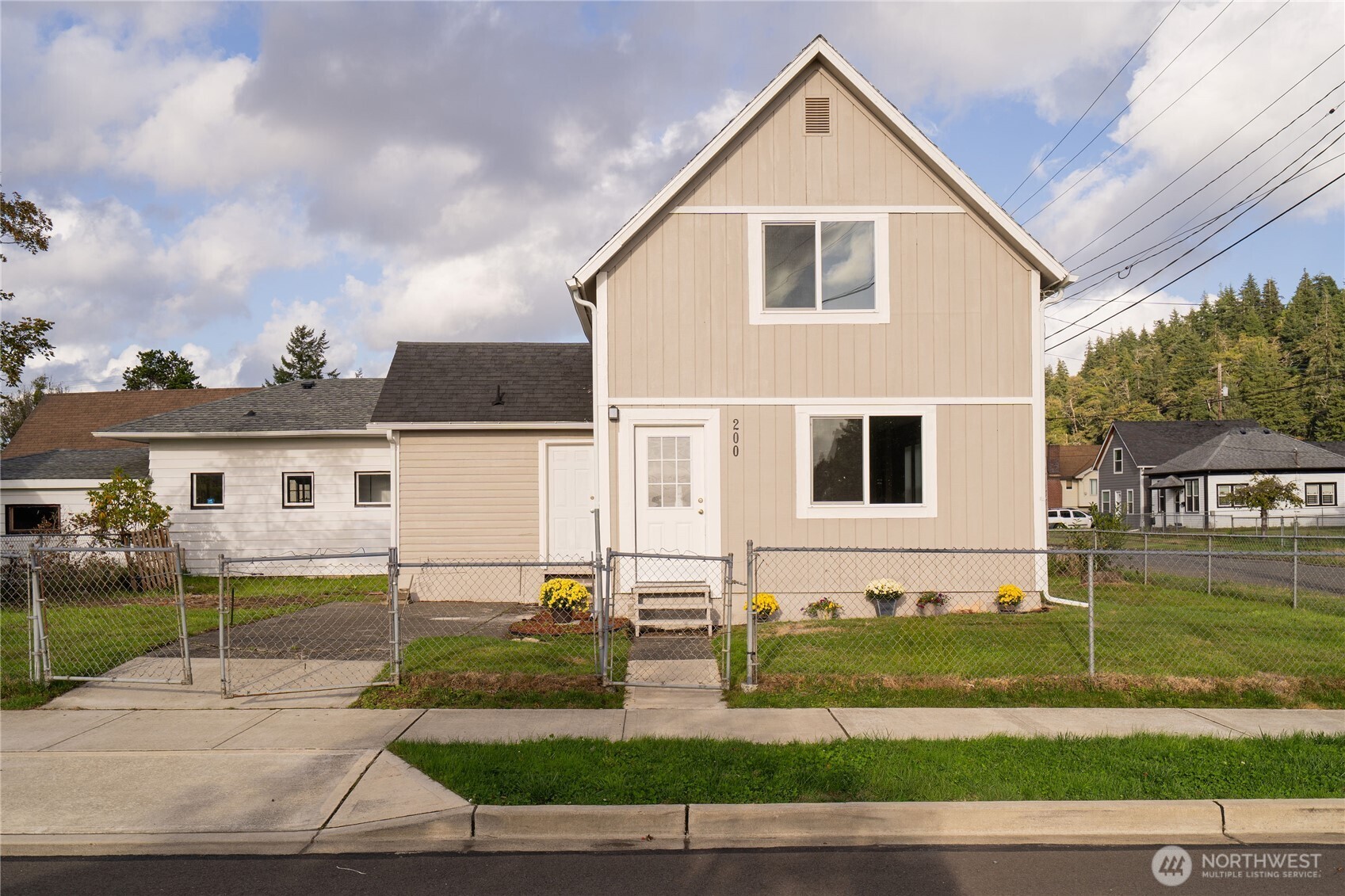 200 N A Street Property Photo 2